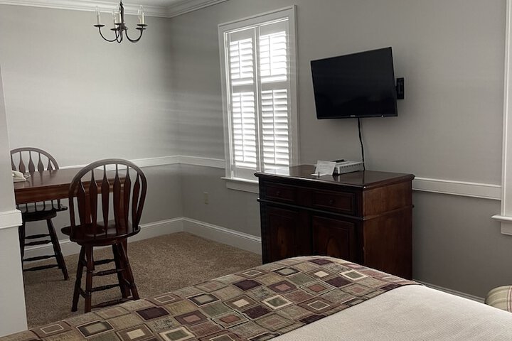 Room 26 of 80
