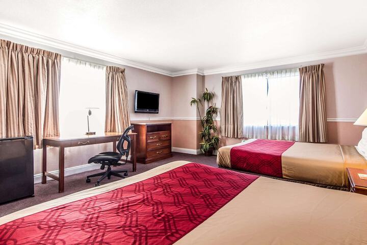 Room 9 of 30