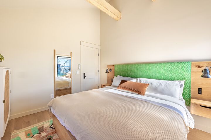 Hudson River Way by Woodstock Way Hotel