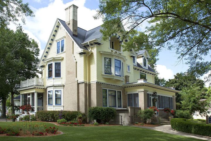 Honeybee Inn Bed & Breakfast
