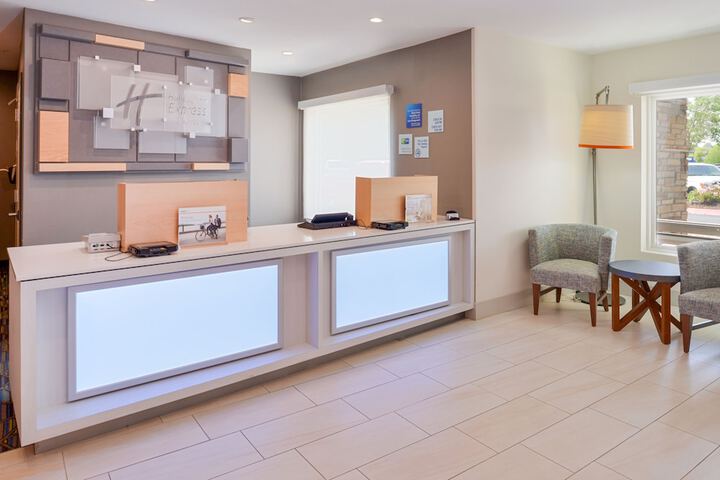 Hotel 6 of 55