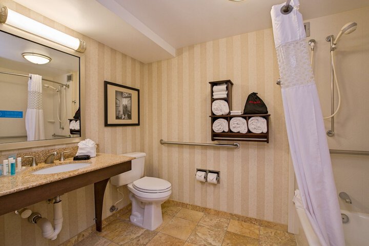 Room 16 of 41