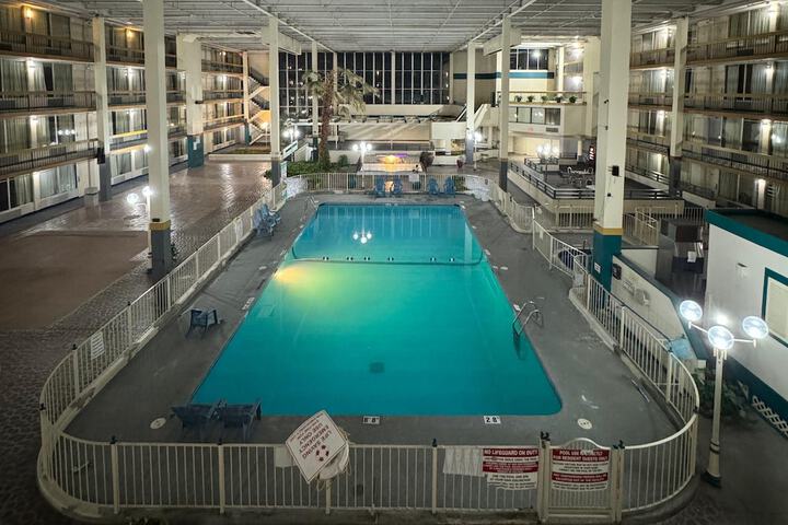 Pool 4 of 20