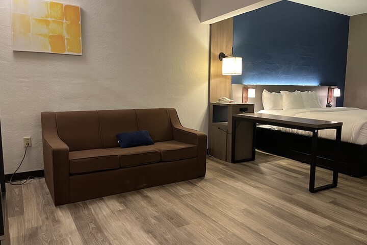 Room 27 of 50