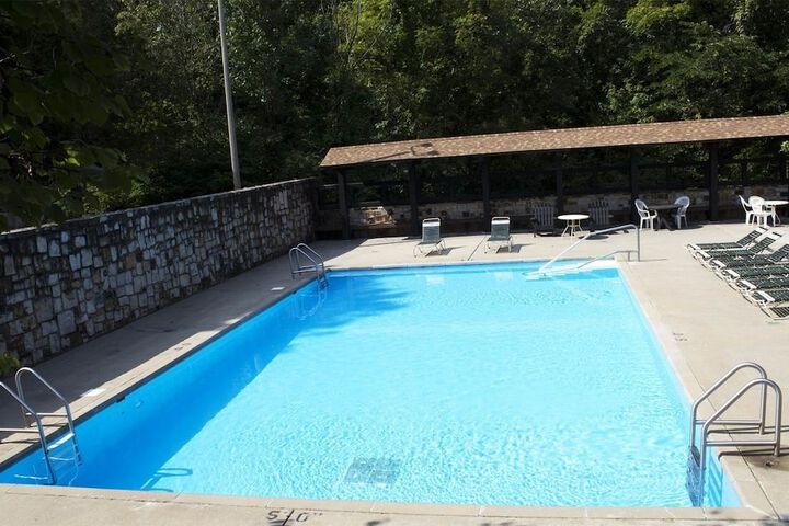 Pool 5 of 32