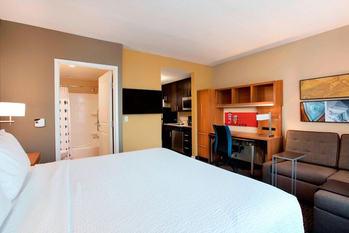 Room 43 of 68