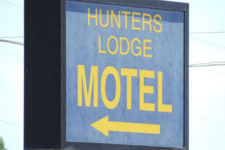 Hunters Lodge Motel