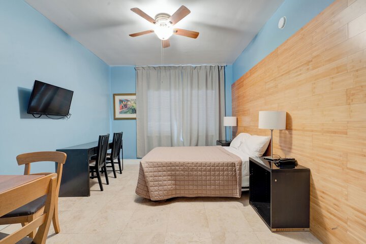 Room 13 of 45
