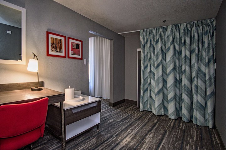 Room 42 of 58