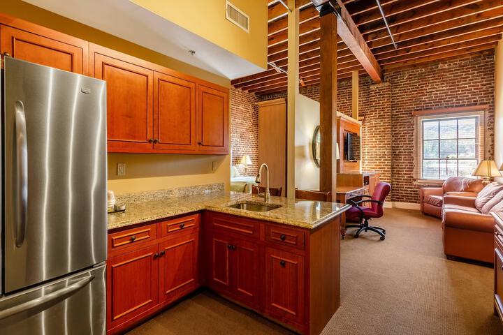 Jackson Park Inn an Ascend Collection Hotel