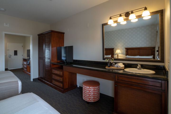 Room 16 of 43