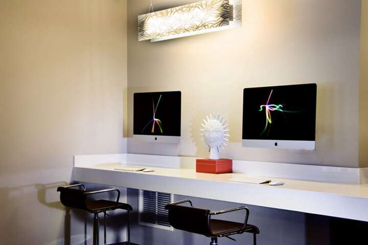 Business Center 59 of 65