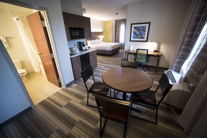 Room 14 of 38