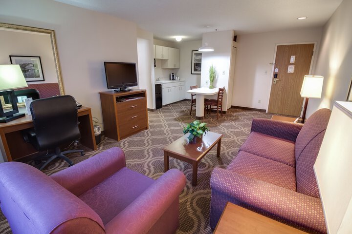 Room 8 of 37