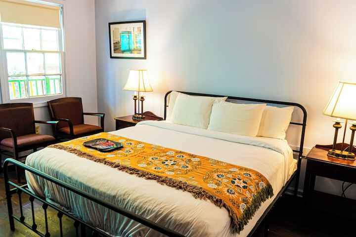 Room 52 of 57