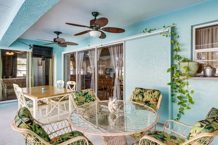 Englewood Escape Near Beaches: Pets Welcome!
