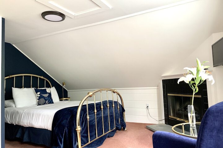 Room 33 of 44