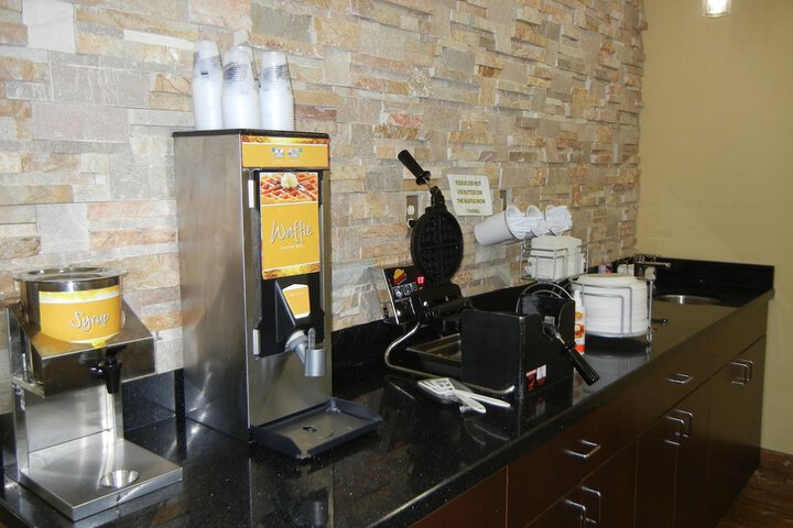 Breakfast/Coffee Service 26 of 35