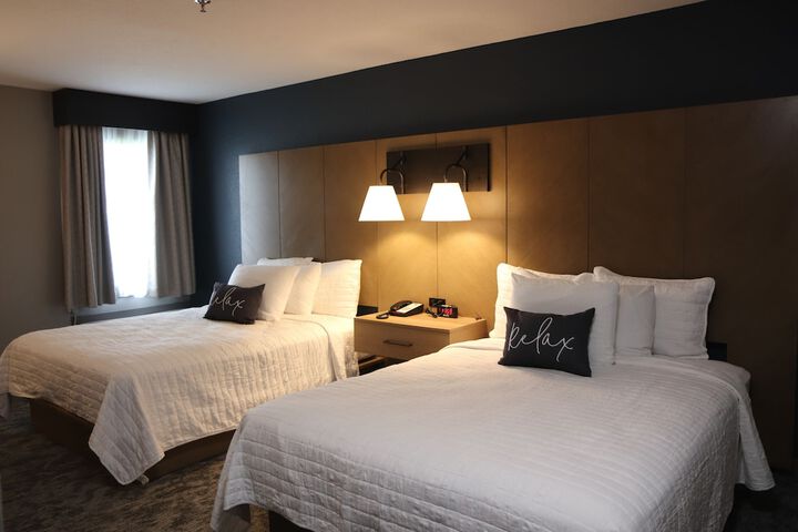 Room 33 of 61