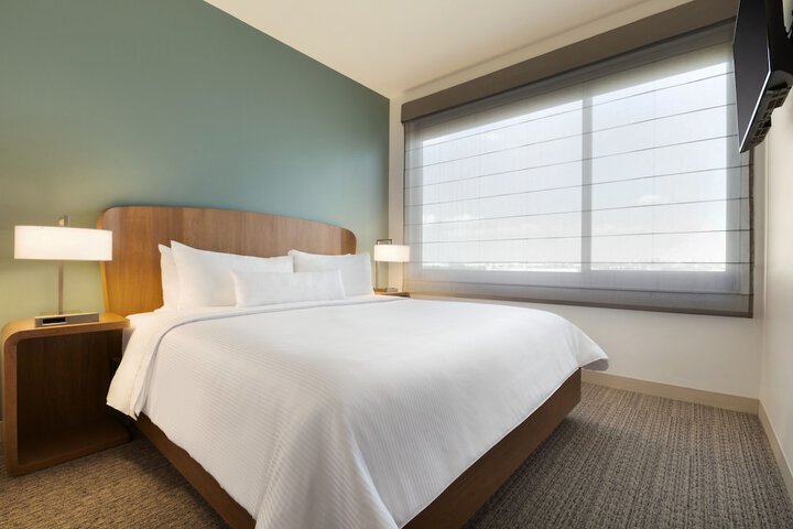 Room 14 of 28