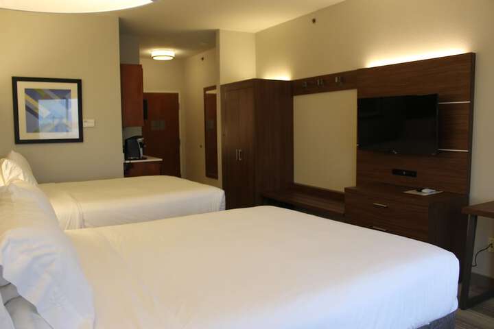 Room 19 of 68
