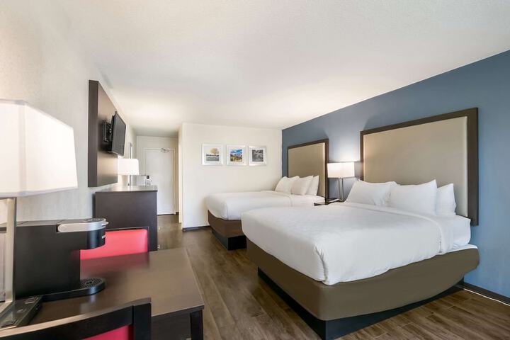 Room 20 of 34