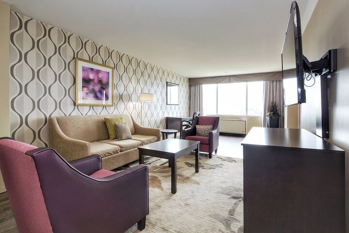 Holiday Inn Toronto - Intl Airport by IHG