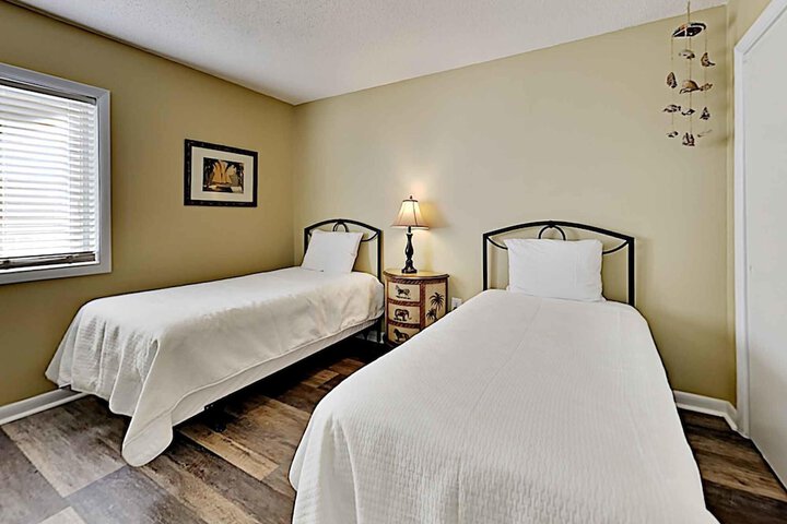 Room 16 of 35