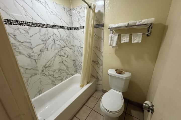 Room 15 of 24