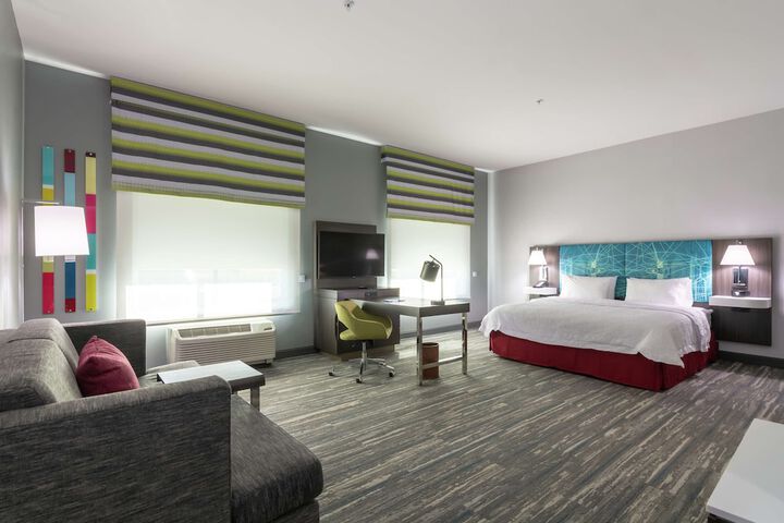 Room 43 of 77