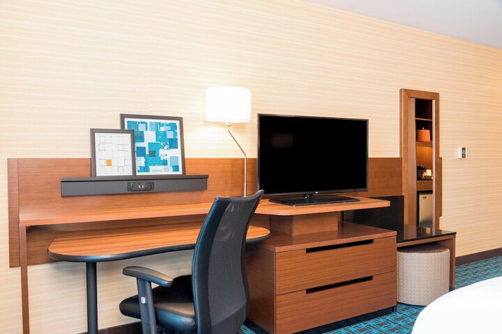 Room 18 of 27