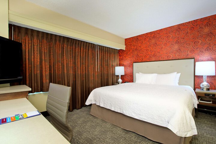 Hampton Inn & Suites Columbus-Downtown