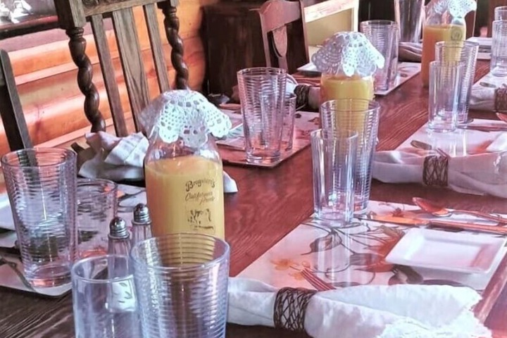 Gold Mountain Manor Bed and Breakfast