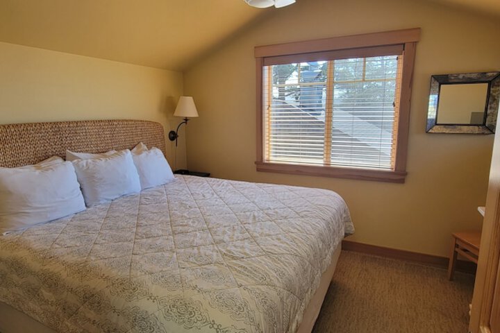 Room 9 of 53