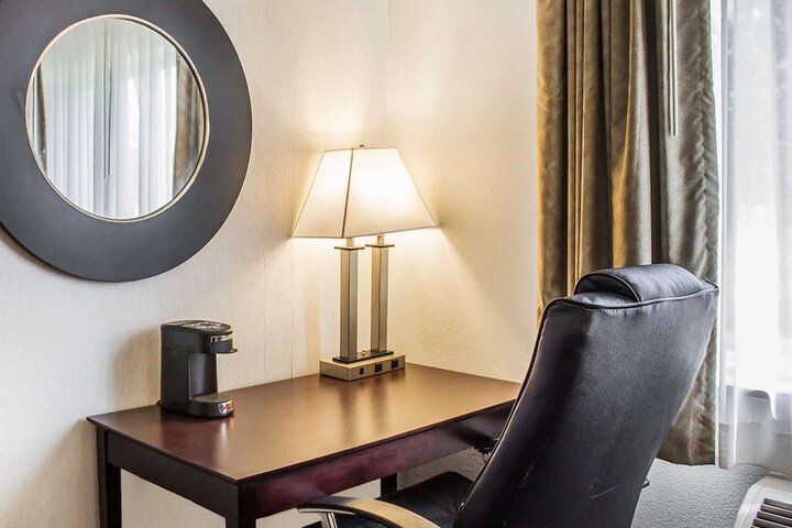Room 18 of 30