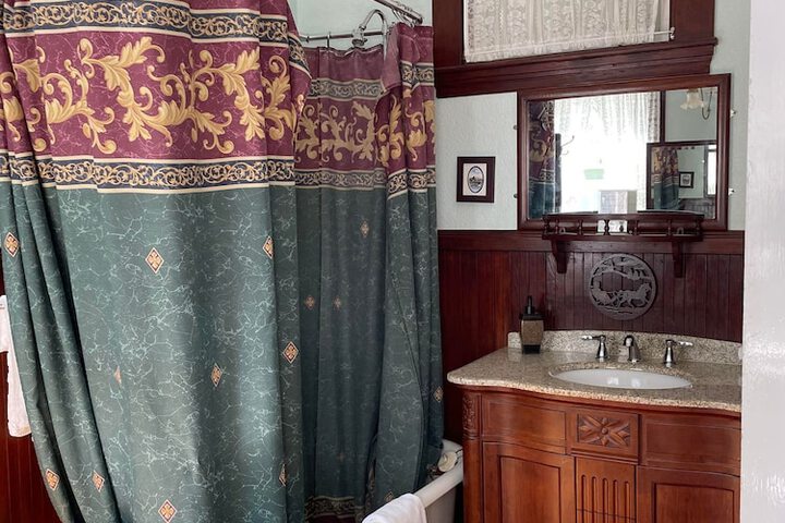 Room 43 of 74