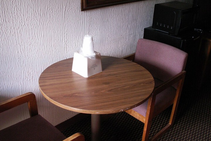 Room 15 of 16