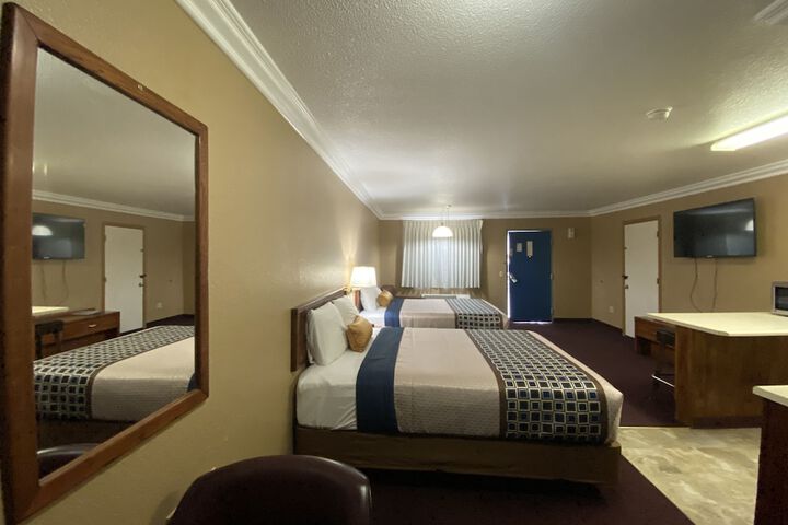 Room 17 of 30