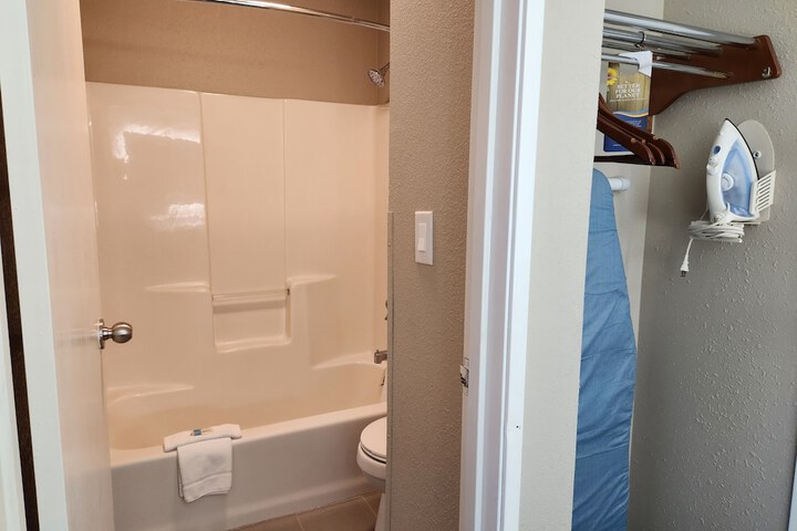 Room 26 of 41