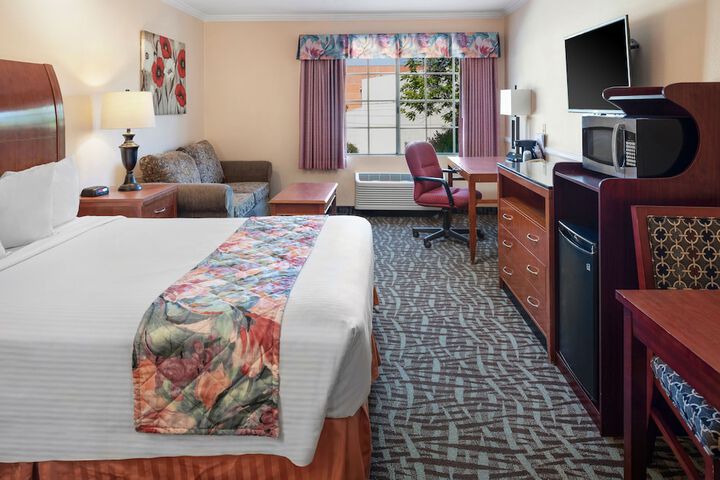 Room 14 of 34