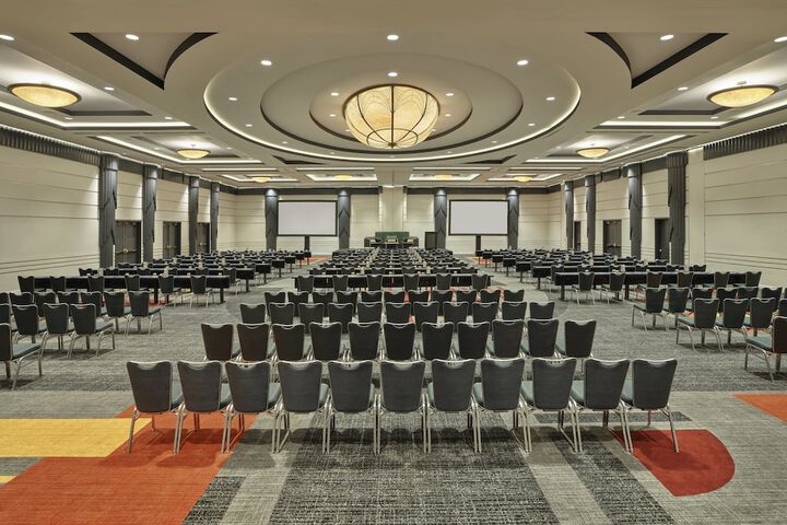 Loews Philadelphia Hotel