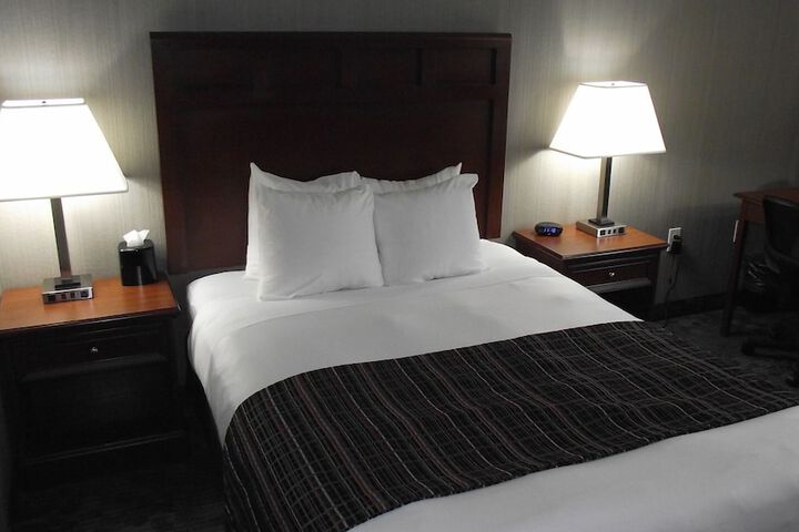 Room 32 of 43