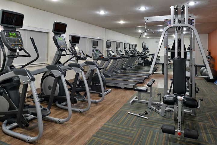 Holiday Inn Express Farmington - Bloomfield by IHG