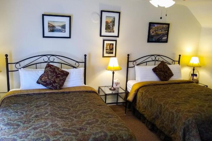 Towns Inn
