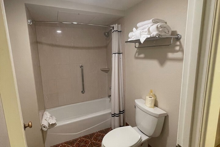 Room 43 of 75