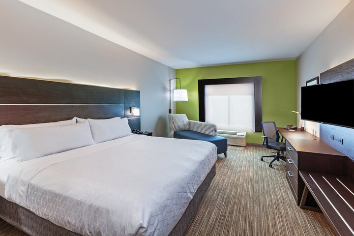 Room 13 of 25