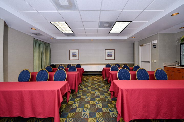 Comfort Inn & Suites Southwest Fwy at Westpark