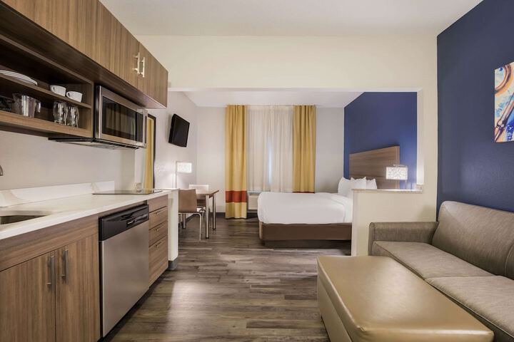 Room 16 of 31