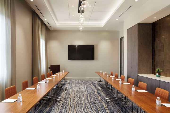 THesis Hotel Miami Coral Gables Curio Collection by Hilton