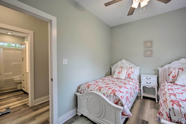 Modern Waveland Home w / Deck Walk to Beach!